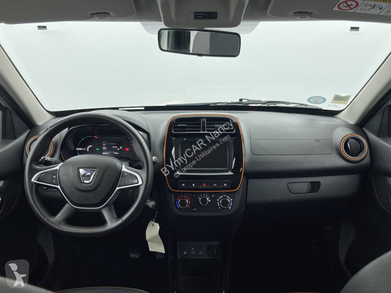 Užitkové vozidlo Dacia Spring Achat Intégral