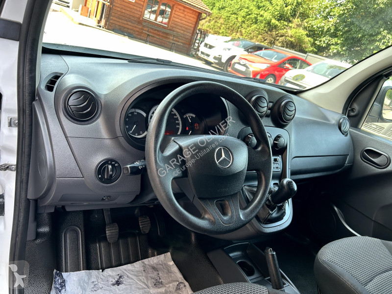 Véhicule utilitaire Mercedes Long 109 1.5 CDI...