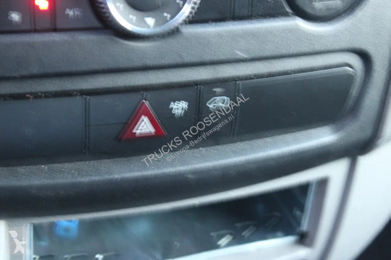 Bedrijfswagen Mercedes 316 + THERMO KING