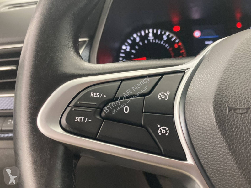 Autoutilitară Renault Arkana mild hybrid 140...