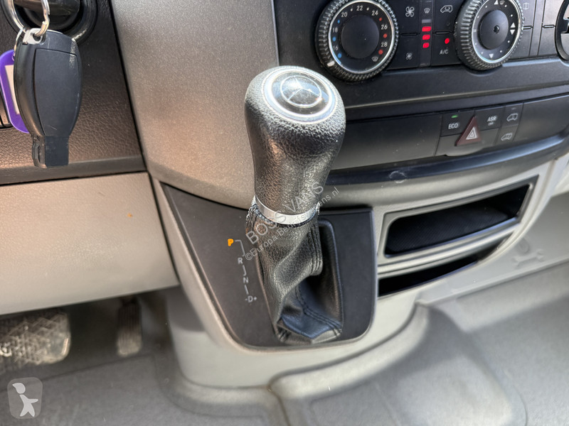 Veículo utilitário Mercedes 211 2.2 CDI...