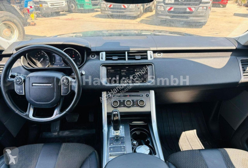 عربة نفعية Land Rover