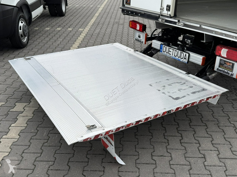 Veicolo commerciale Iveco 35S16 V