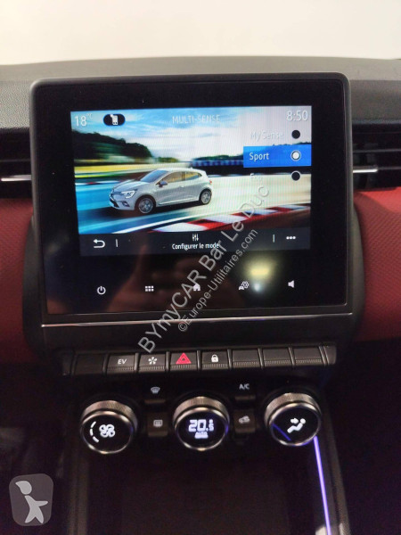 Veicolo commerciale Renault Clio E-Tech 140