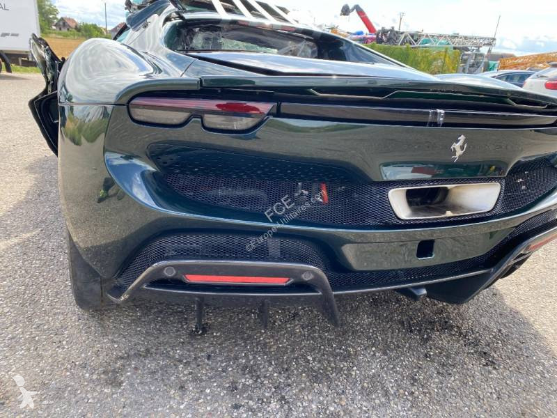 Autoutilitară Ferrari
