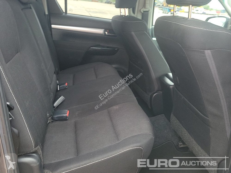 Furgoneta Toyota Hilux