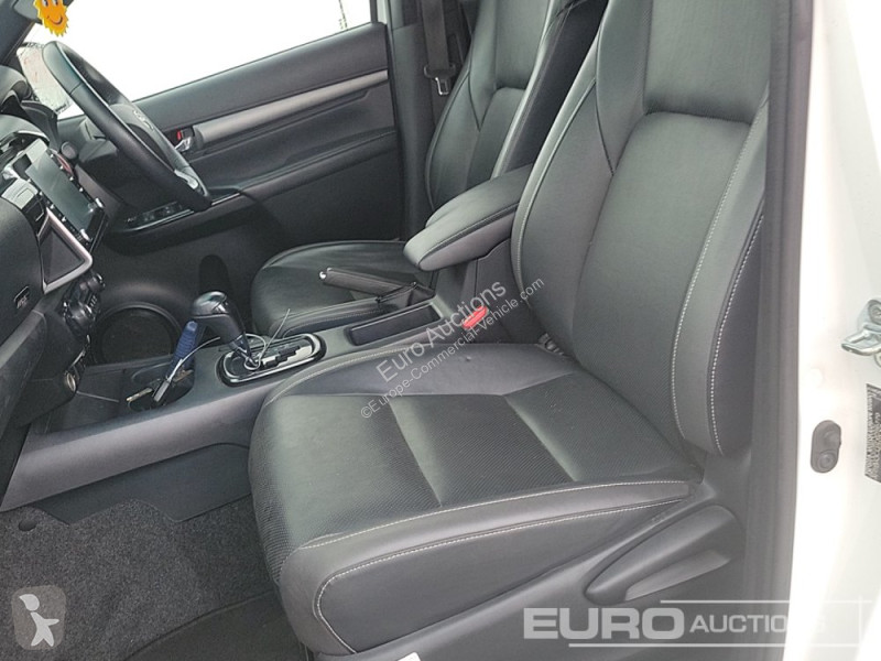 Furgoneta Toyota Hilux