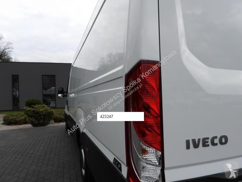 Veículo utilitário Iveco DAILY 35S14 FURGON...