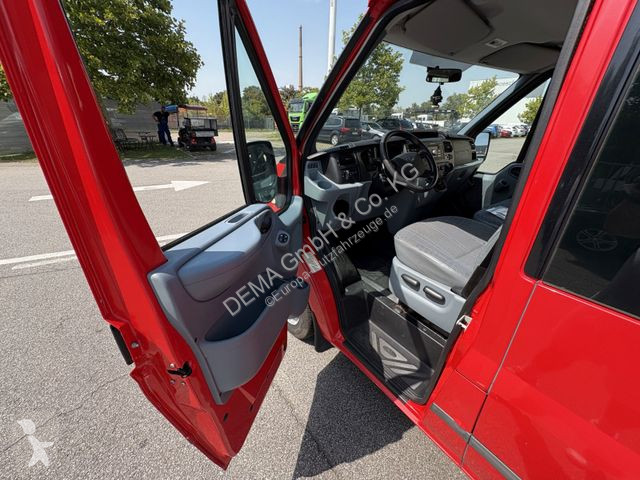 Véhicule utilitaire Ford...