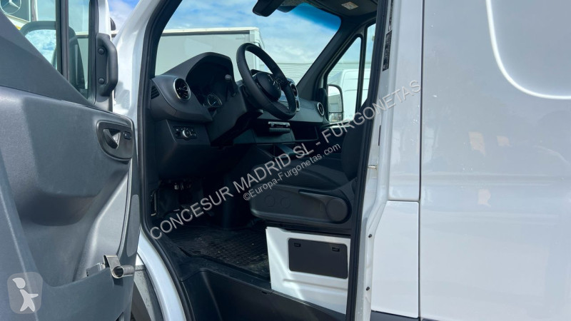 Autoutilitară Mercedes eSprinter pro medio 56kw