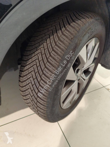 Autoutilitară Renault Arkana mild hybrid 140...