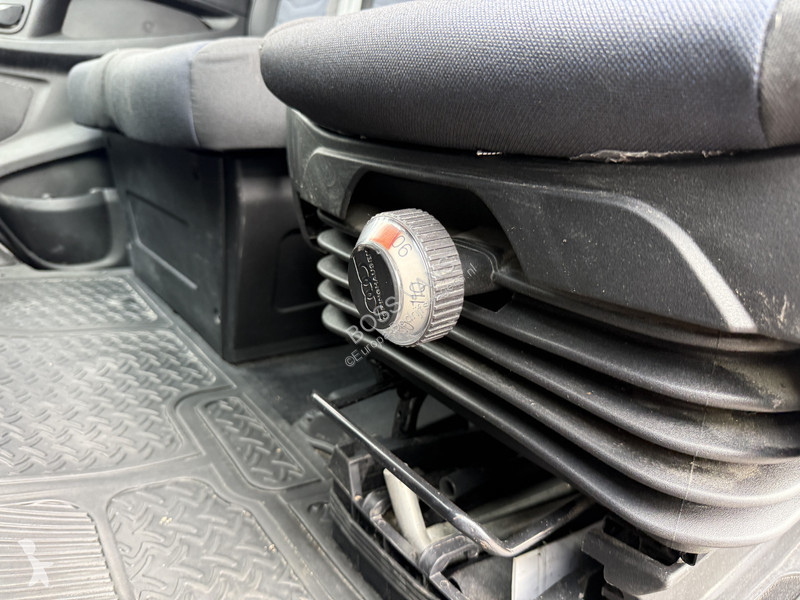 Véhicule utilitaire Iveco 35S16 2.3 L4H2...