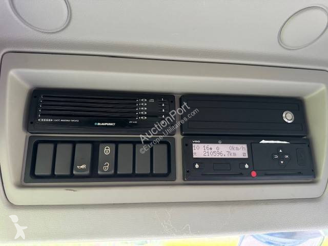 Véhicule utilitaire Volvo 280