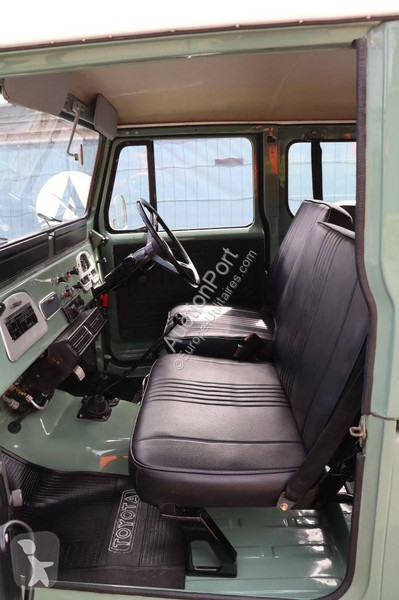 Furgoneta Toyota FJ40