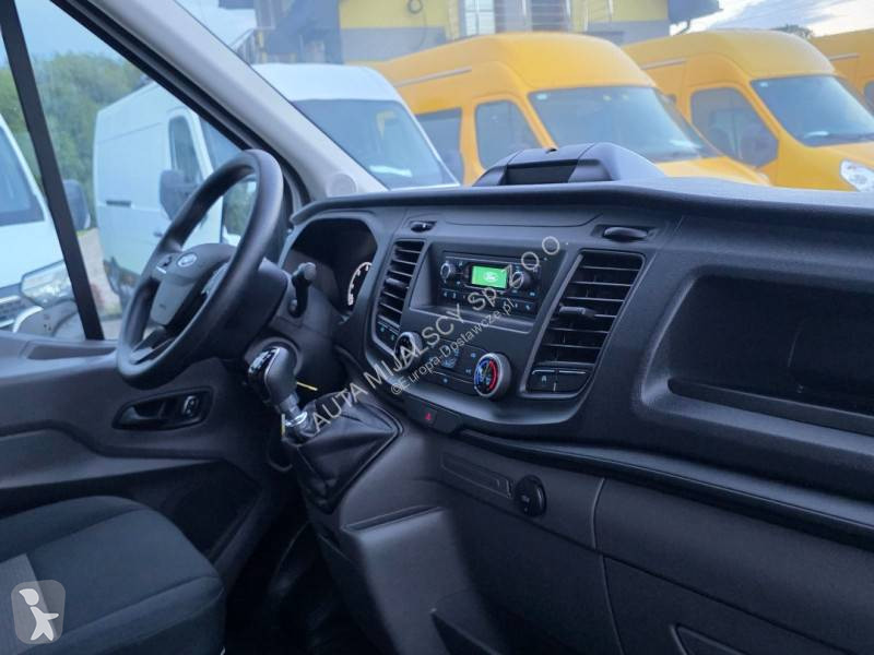 Samochód dostawczy Ford
