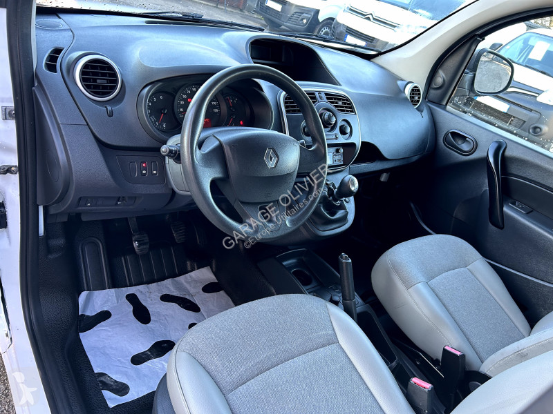Véhicule utilitaire Renault Maxi Grand Volume...