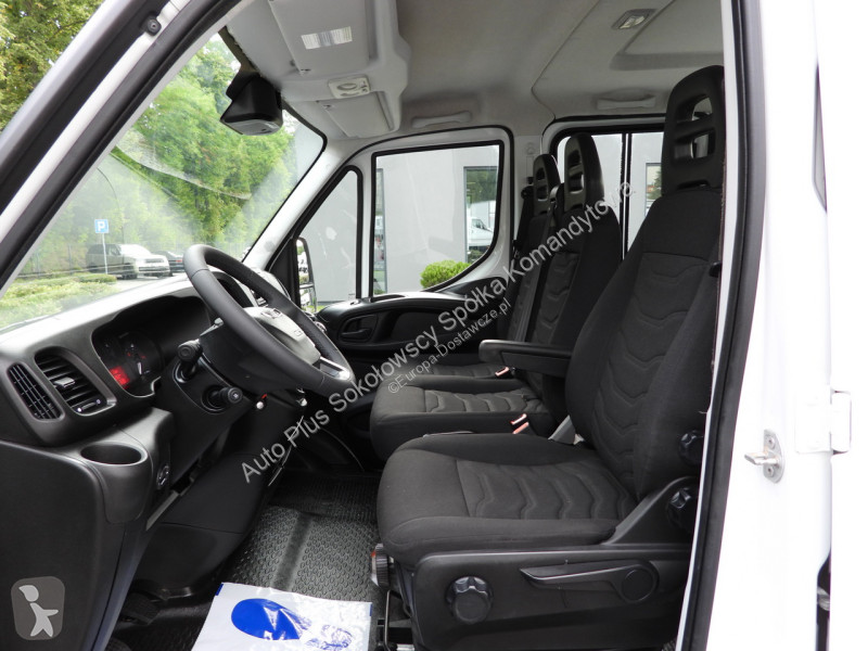 Véhicule utilitaire Iveco 35C17 DAILY