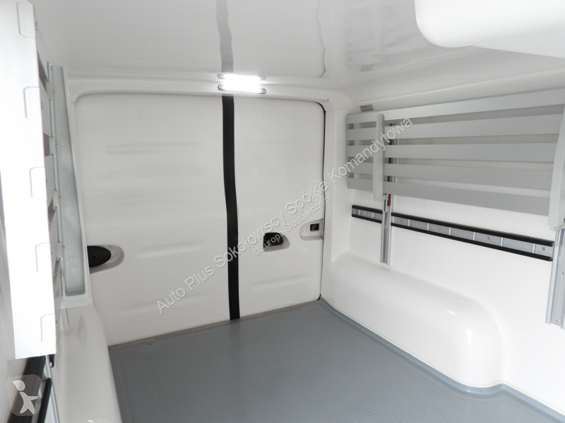 Véhicule utilitaire Renault  TRAFIC