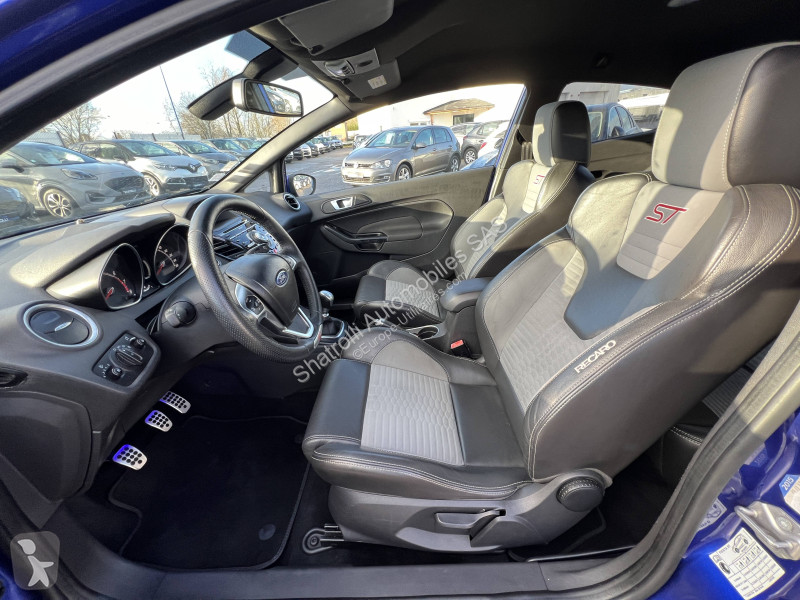 Véhicule utilitaire Ford IV 1.6 EcoBoost 182ch...