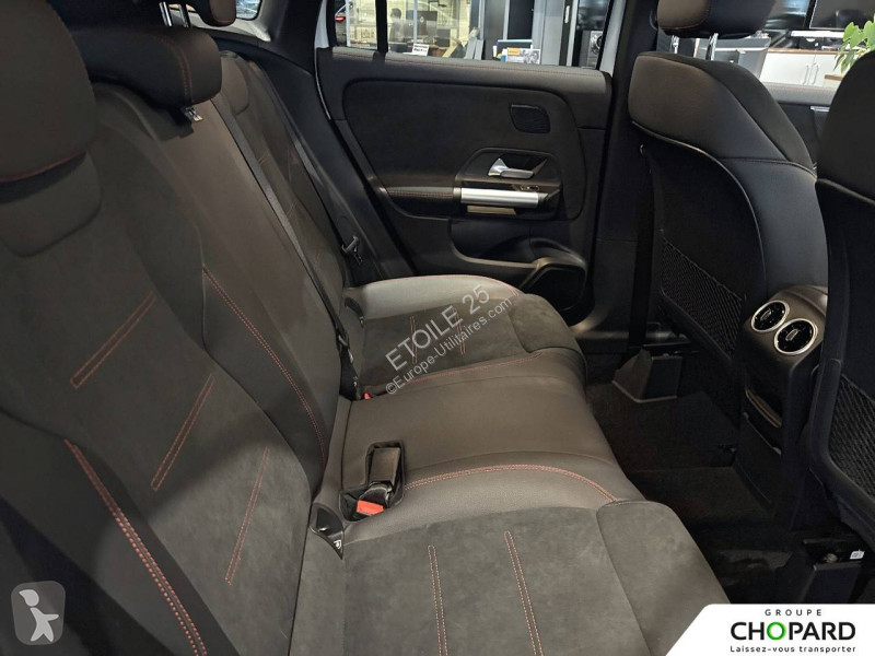 عربة نفعية Mercedes GLA 180 d 8G-DCT