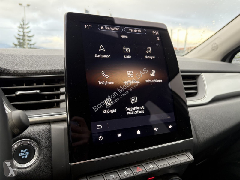 Samochód dostawczy Renault (2) techno E-Tech...