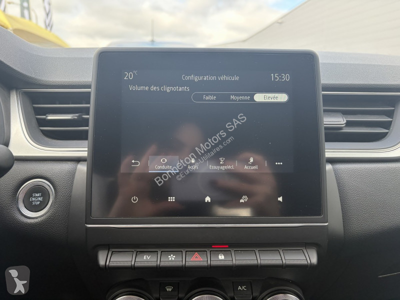 Samochód dostawczy Renault (2) Intens E-TECH...