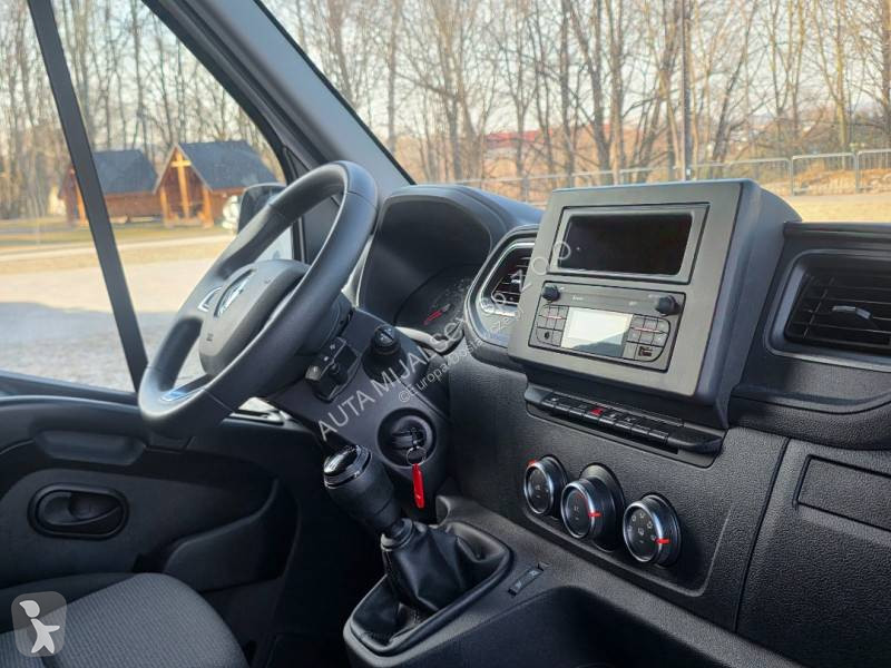 Samochód dostawczy Renault