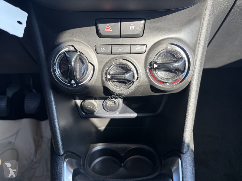Veicolo commerciale Peugeot Puretech 82 S&S...