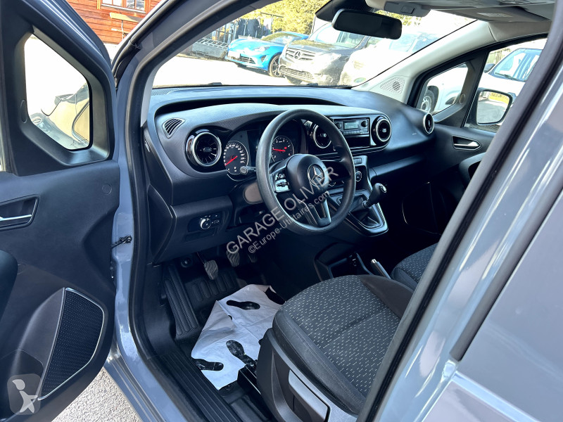 Véhicule utilitaire Mercedes Long 110 1.5 CDI...