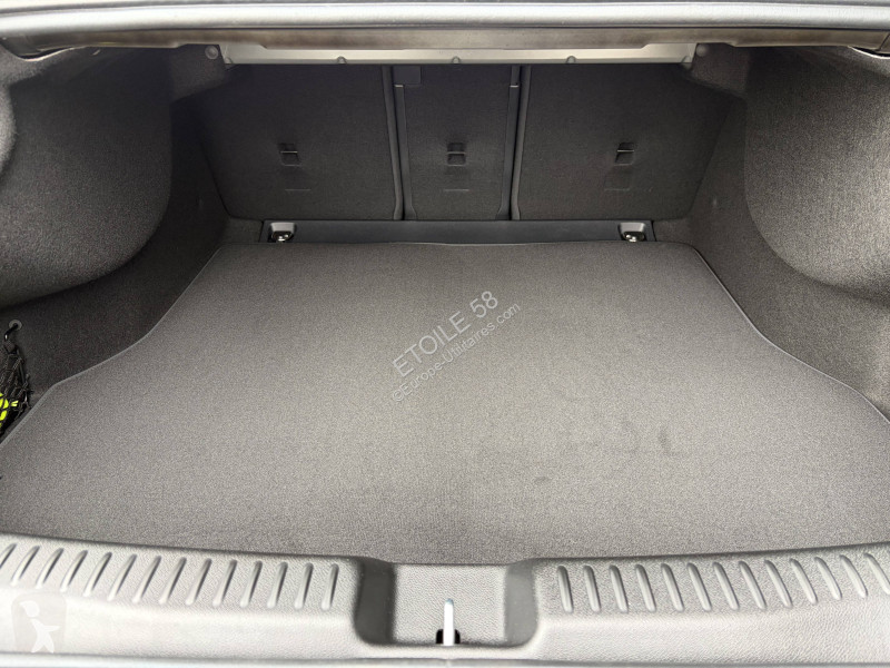 Samochód dostawczy Mercedes CLA 200 8F-eDCT