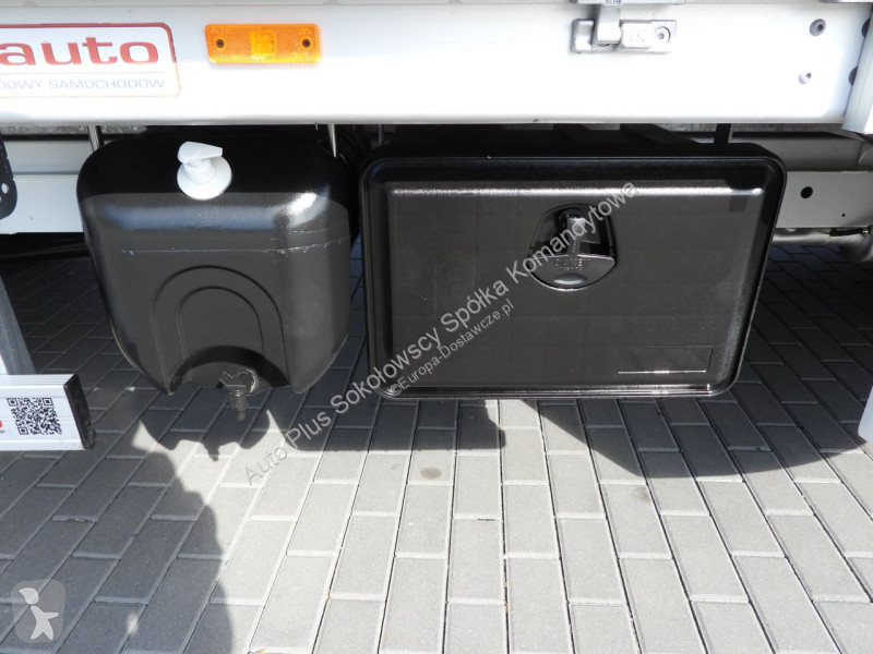 Autoutilitară Mercedes 23RANSIT
