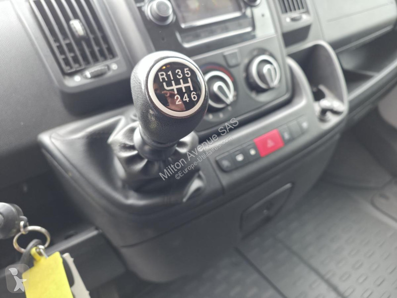 Peugeot BOXER Asphalt 335 L2H2 2.2 BlueHDi 140...