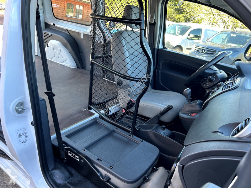 Véhicule utilitaire Renault Maxi Grand Volume...