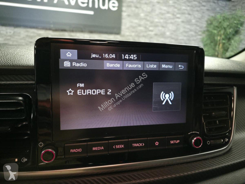 Véhicule utilitaire KIA RIO 1.0 T-GDi MHEV -...