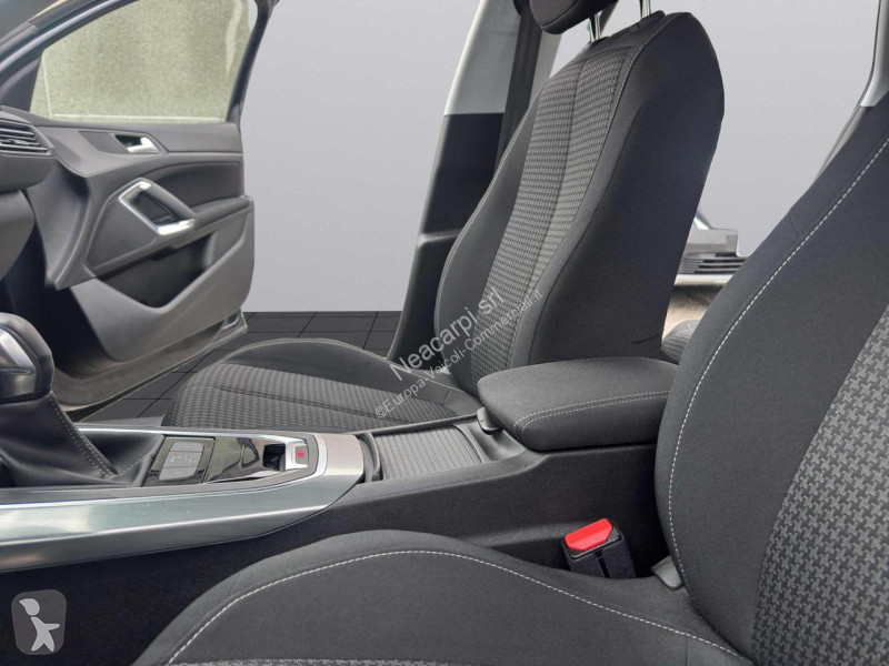 عربة نفعية Peugeot