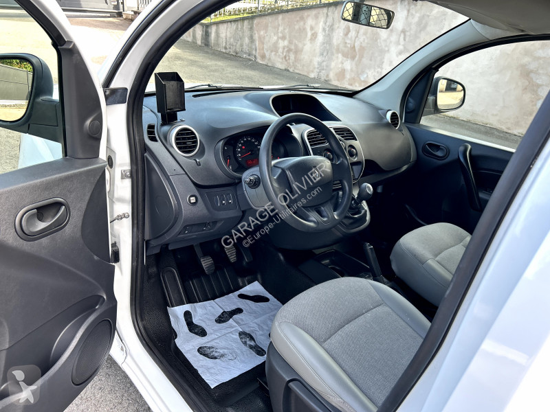 Лекотоварен автомобил Renault Maxi Grand Volume...
