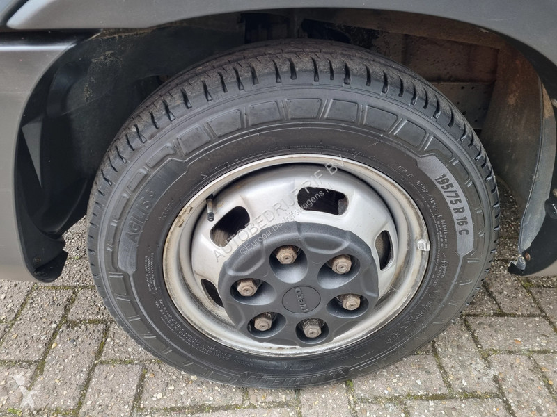 Furgoneta Iveco 35C18 3.0D 180 PK L4H2 Maxi...