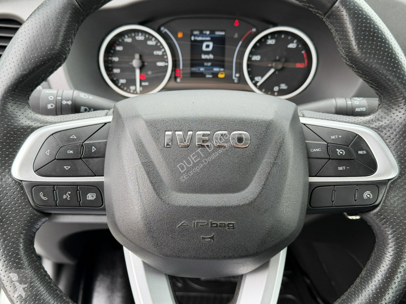 Лекотоварен автомобил Iveco 35S18 H