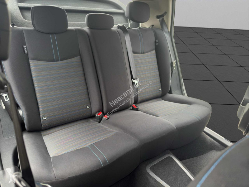 Veicolo commerciale Nissan