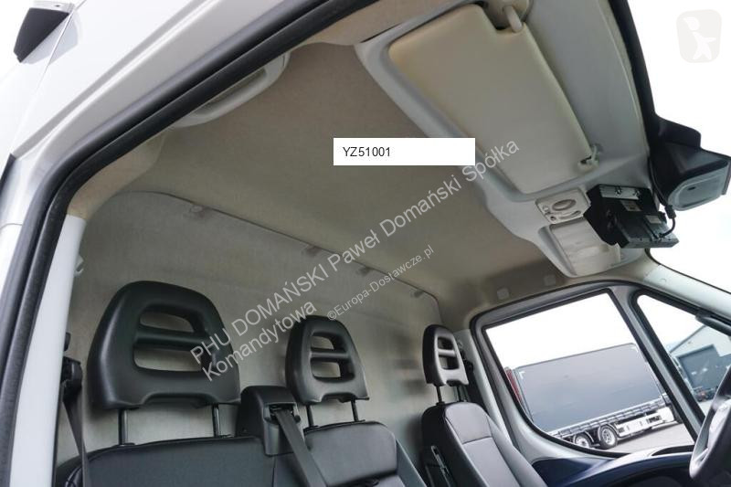 Samochód dostawczy Iveco DAILY / 70C18 / 3,0 -...