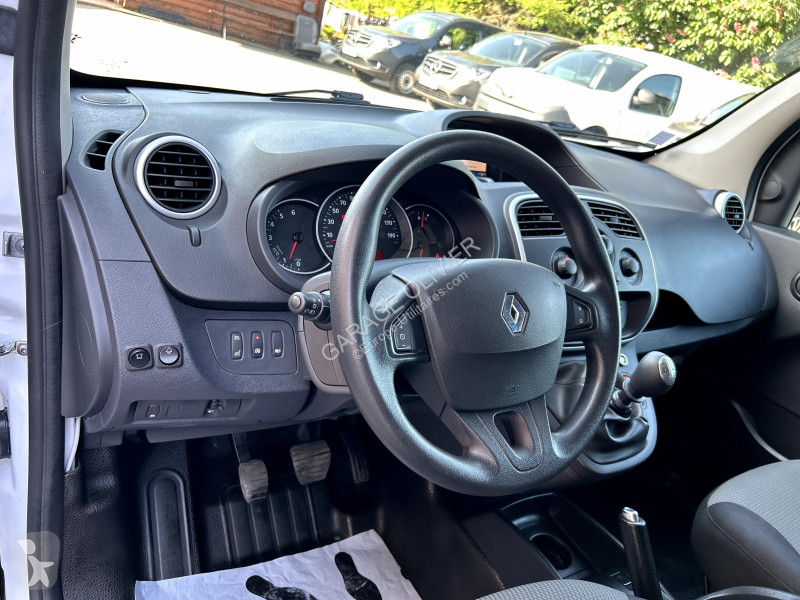 Véhicule utilitaire Renault 1.5 Blue dci 95...