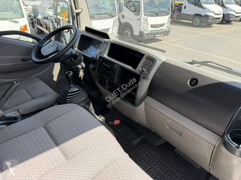 Nissan  Transporter