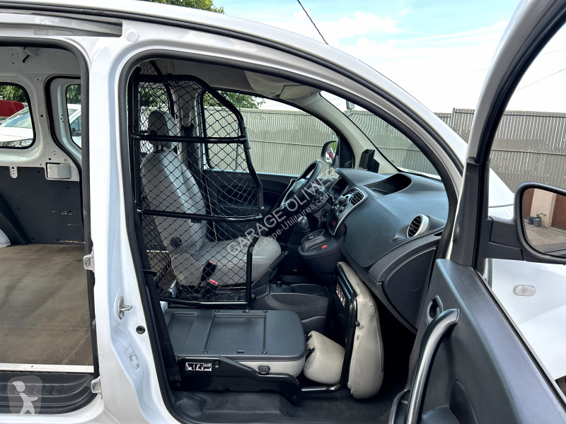 Véhicule utilitaire Renault Maxi Grand Volume...