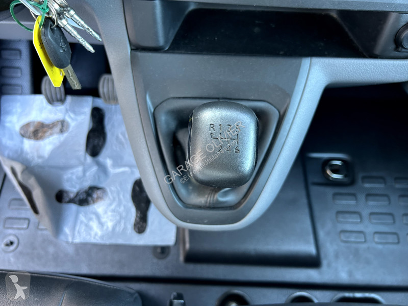 Véhicule utilitaire Peugeot Long 2.0 Bluehdi...