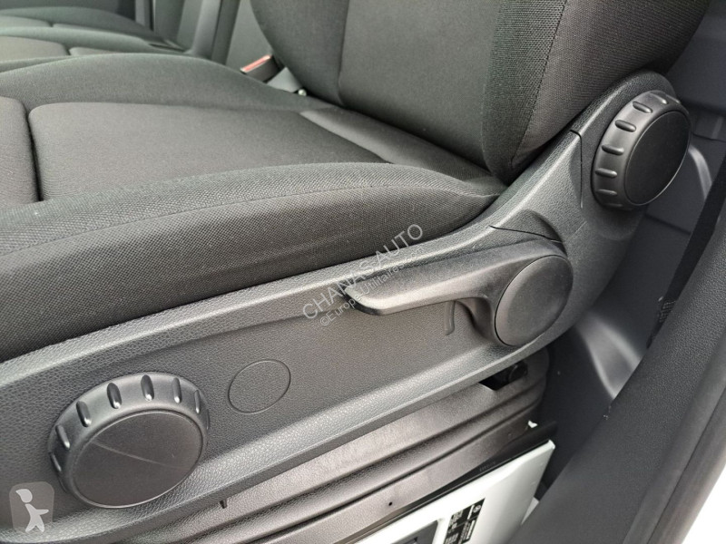 Véhicule utilitaire Mercedes 317 CDI 43 3.5T...