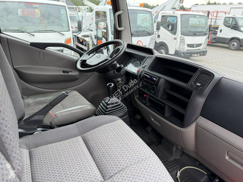Furgoneta Nissan