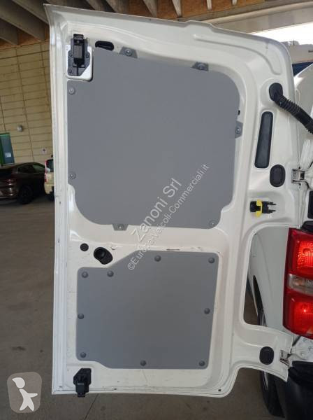 عربة نفعية Toyota