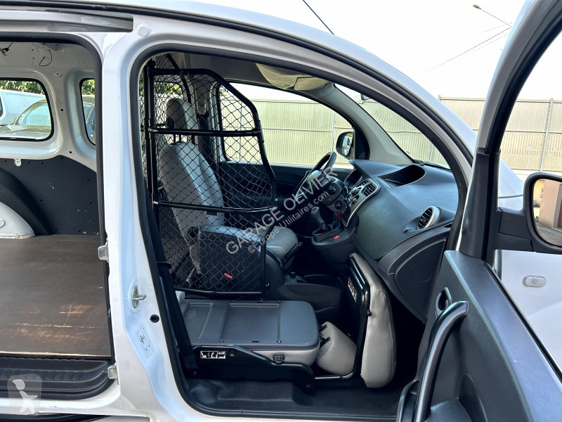 Véhicule utilitaire Renault Maxi Grand Volume...