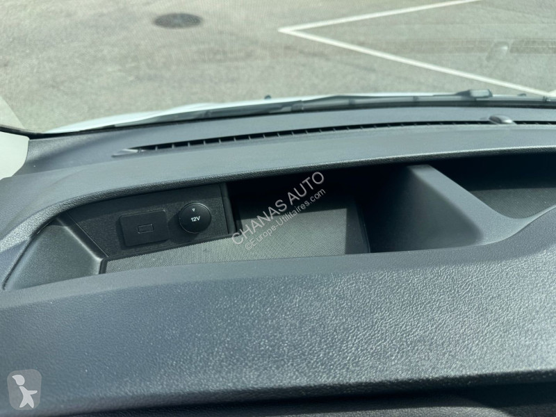 Véhicule utilitaire Ford 320 L1H1 2.0 TDCi 130...
