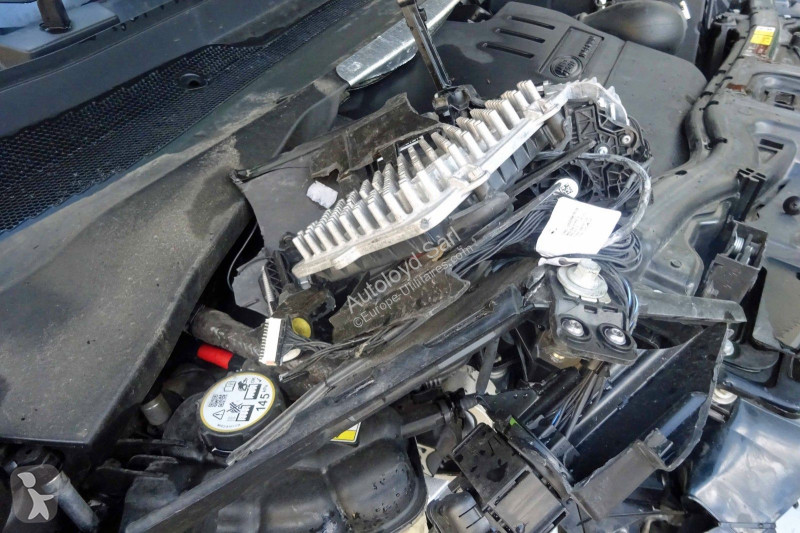 Véhicule utilitaire Land Rover DISCOVERY 1,5...